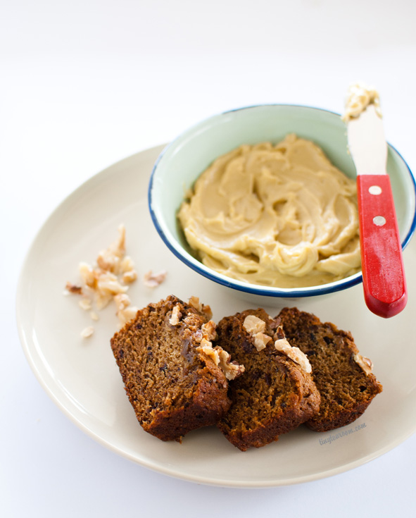 dried fruit baking soda bicarbonate powder golden syrup butter caster sugar sweet australian cake